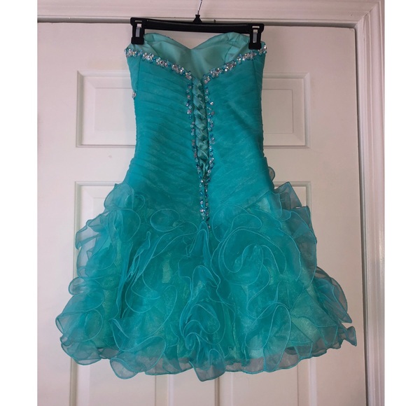 Short formal/ prom dress!! - Picture 2 of 2